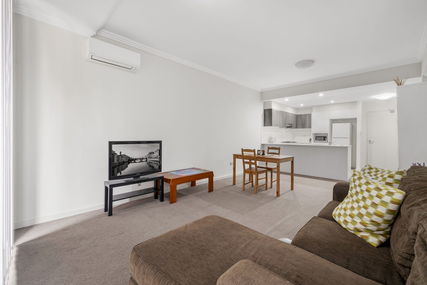 305D/48 Derby Street, Kingswood NSW 2747, Image 2