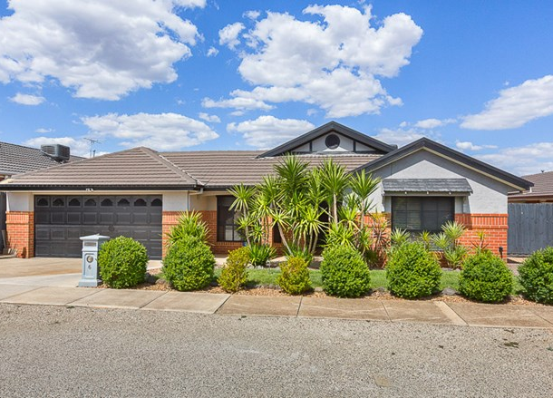 6 Davison Court, Maddingley VIC 3340