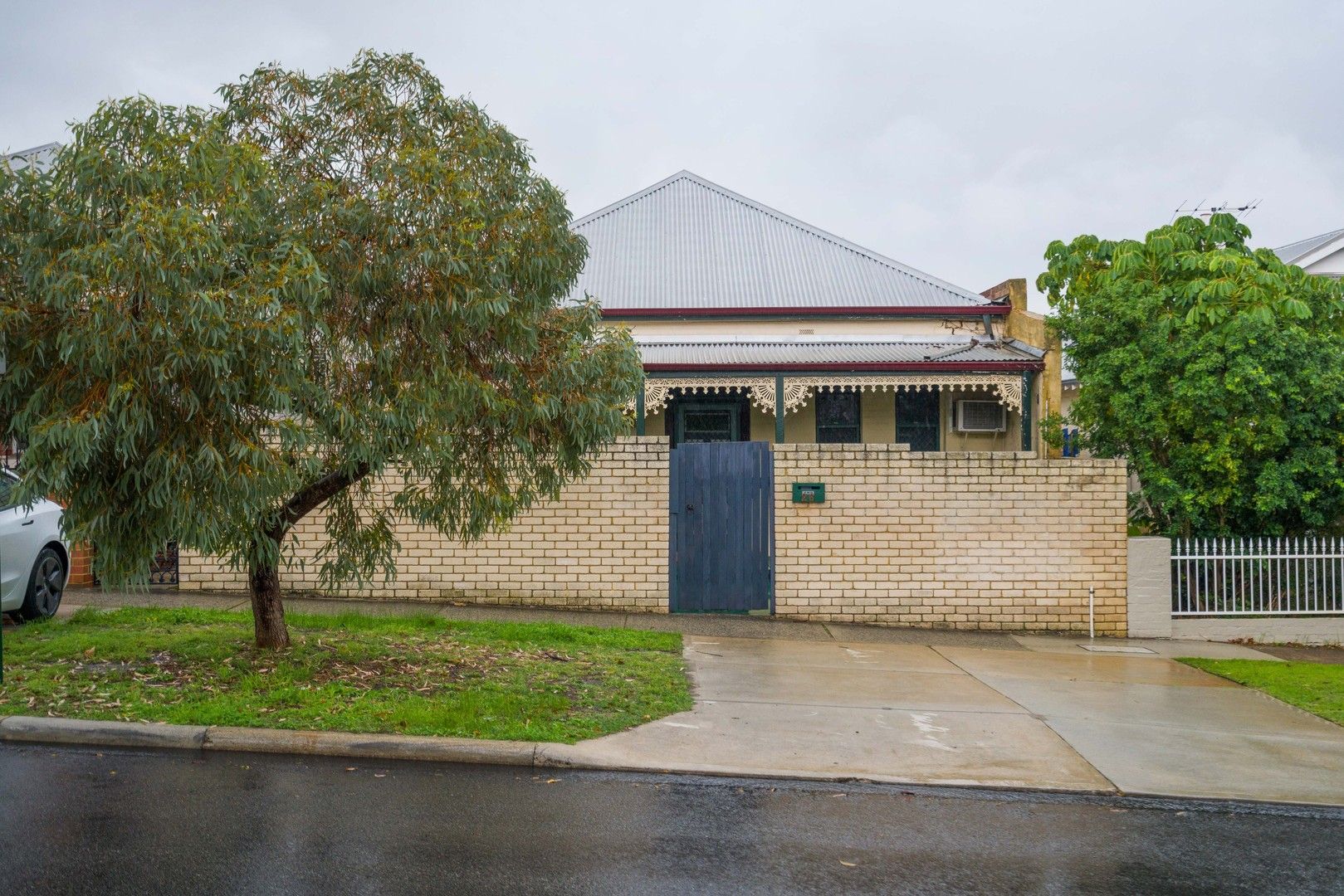 3 bedrooms House in 26 Subiaco Road SUBIACO WA, 6008
