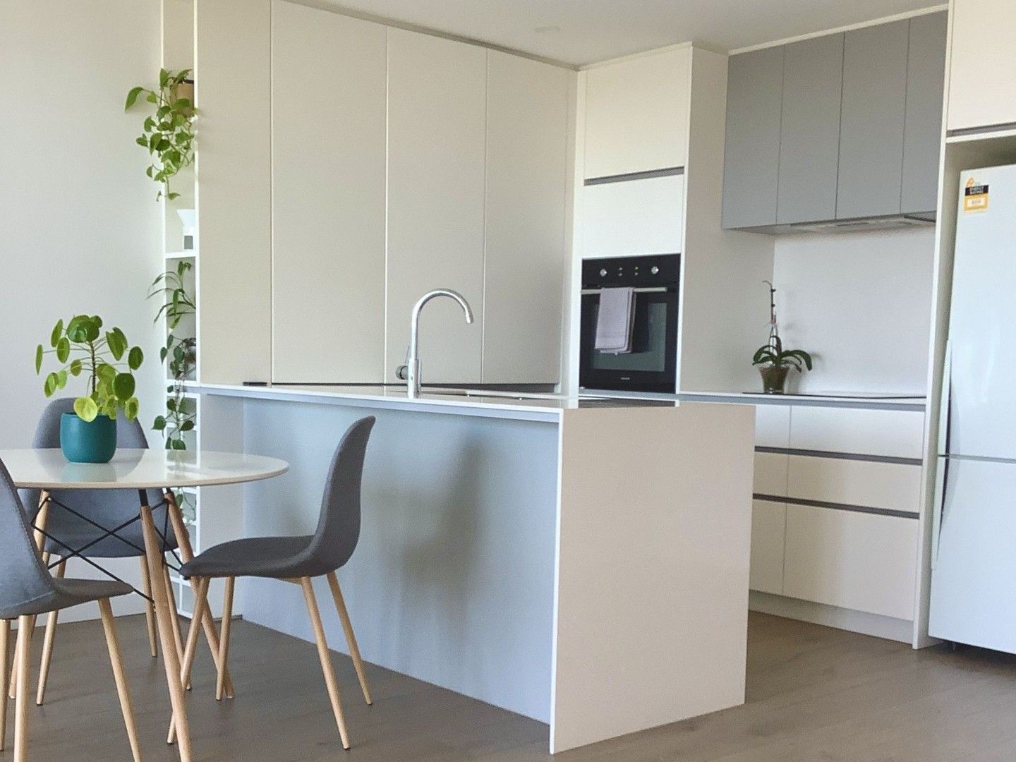 2 bedrooms Apartment / Unit / Flat in 515/51 Homer St MOONEE PONDS VIC, 3039