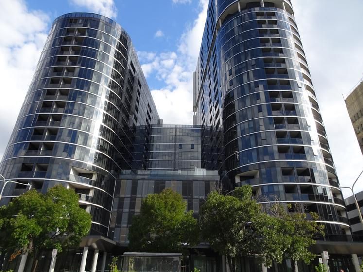 2 bedrooms Apartment / Unit / Flat in 2204/15 Bowes Street PHILLIP ACT, 2606