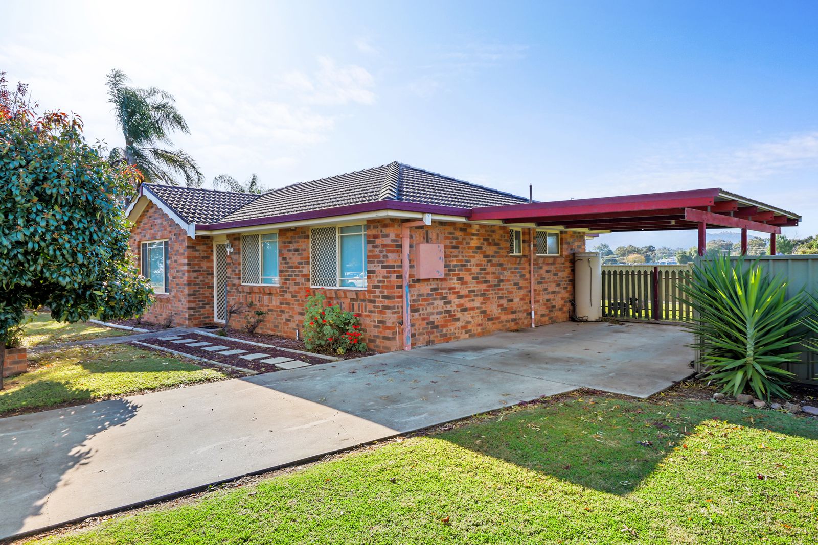 3 bedrooms House in 2 Chisholm Street TAMWORTH NSW, 2340