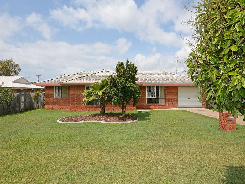 3 bedrooms House in 77 Exeter Street TORQUAY QLD, 4655