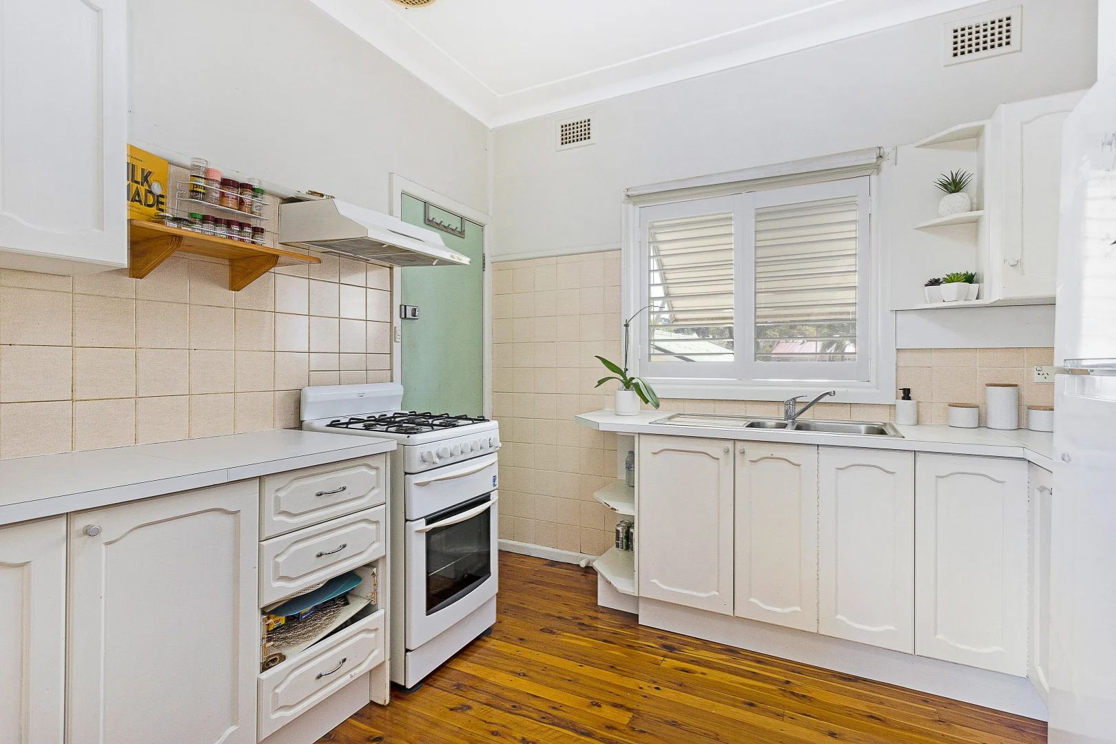 Additional image 7 of 2 Lee Street, Seven Hills NSW 2147