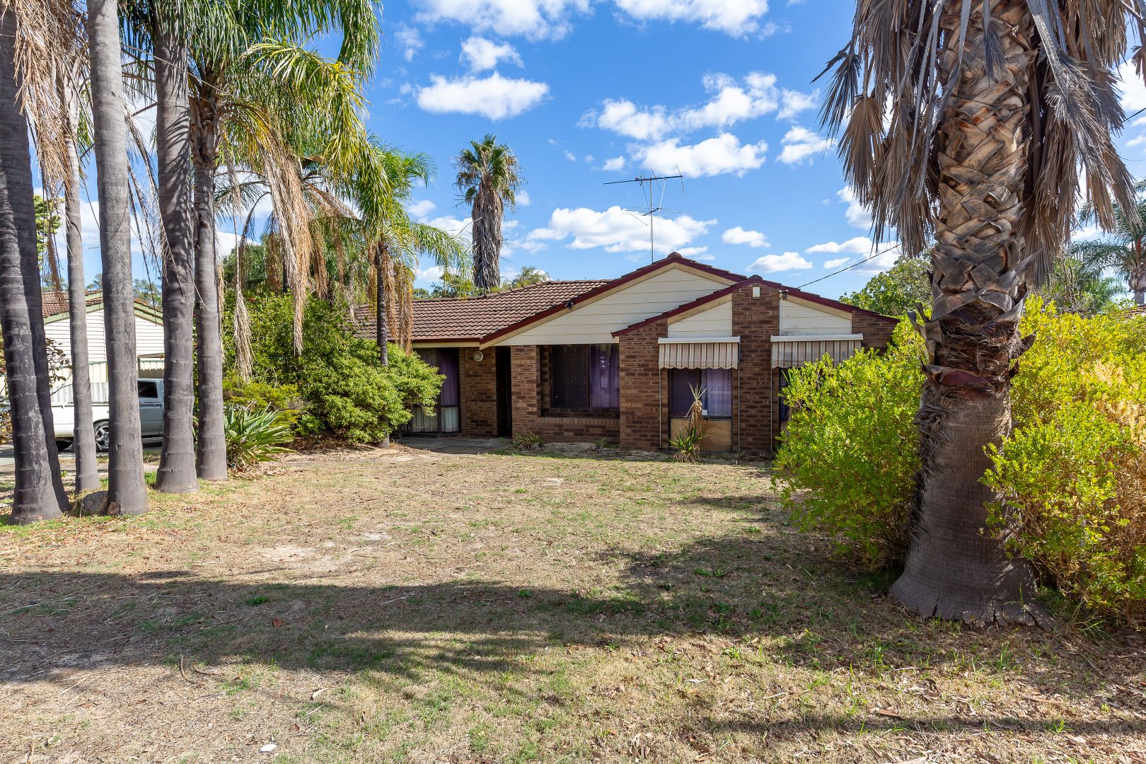 43 Amherst Road, Swan View WA 6056, Image 1