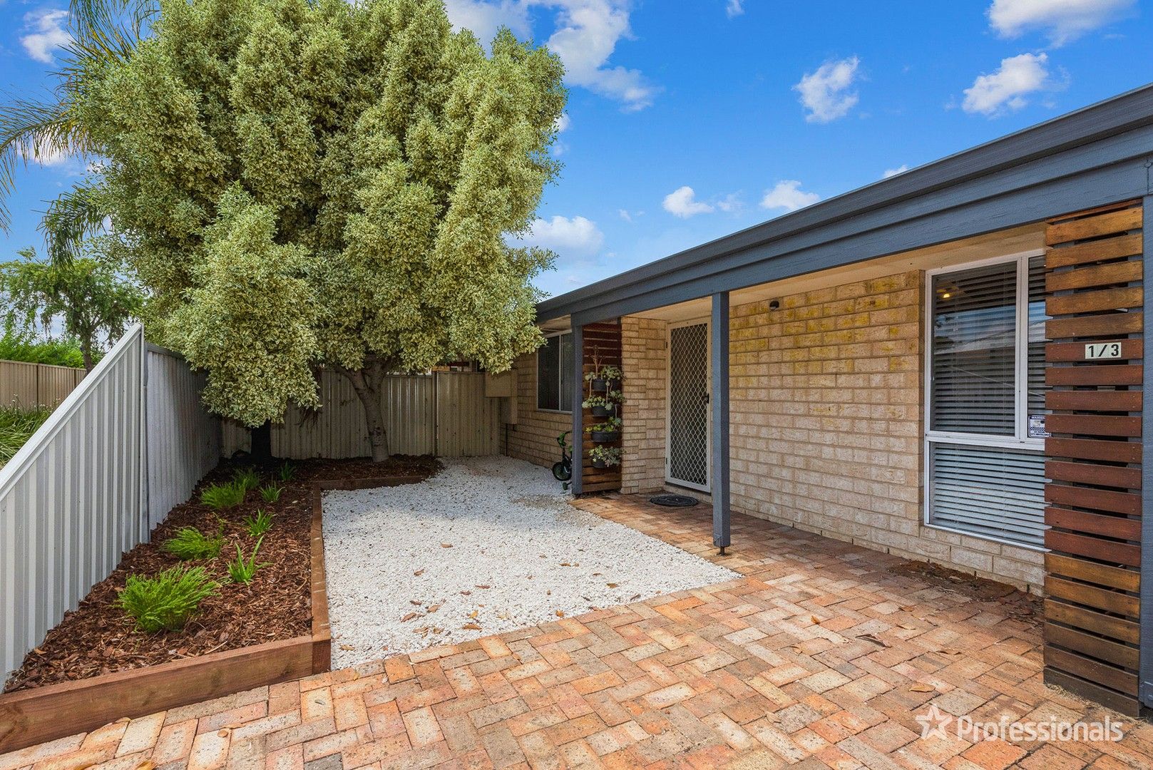 3 bedrooms House in 1/3 Nalya Court COODANUP WA, 6210