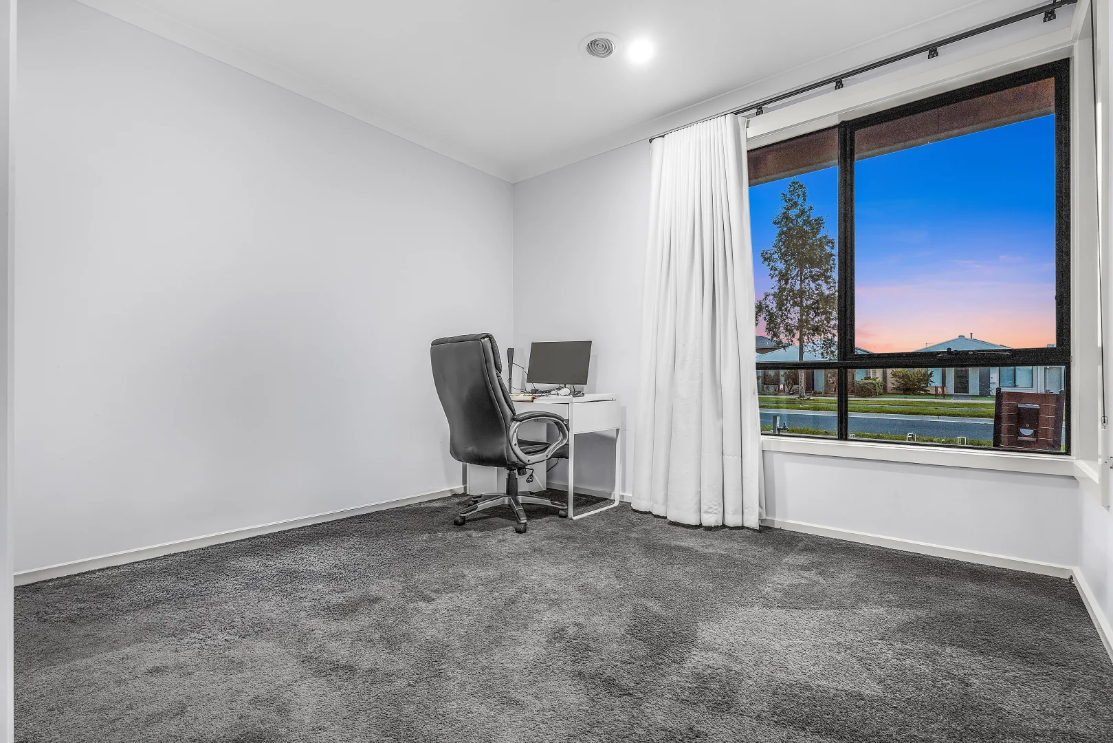 Additional image 8 of 206 Wheelers Park Drive, Cranbourne North VIC 3977