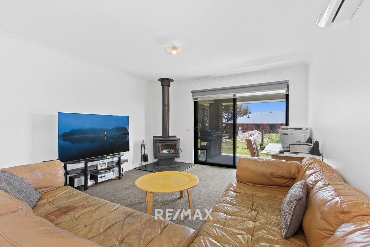 6 Pelican Court, Metung VIC 3904, Image 2