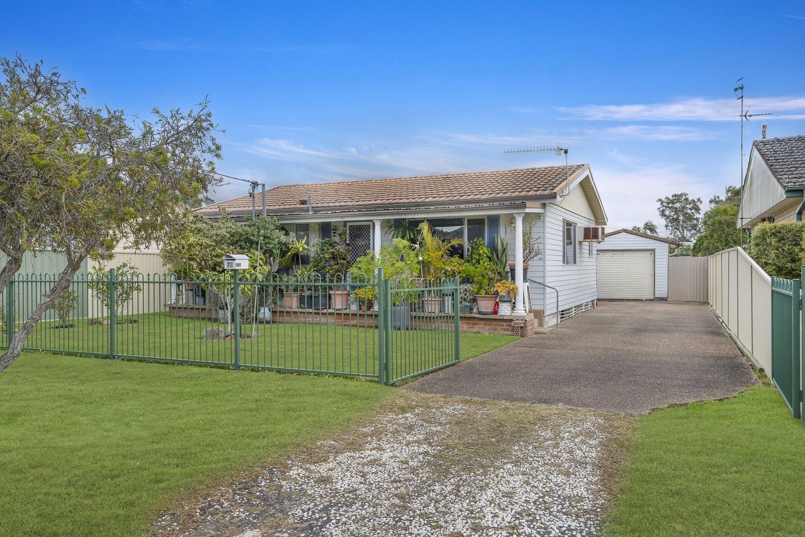 72 Kathleen White Crescent, Killarney Vale NSW 2261, Image 0