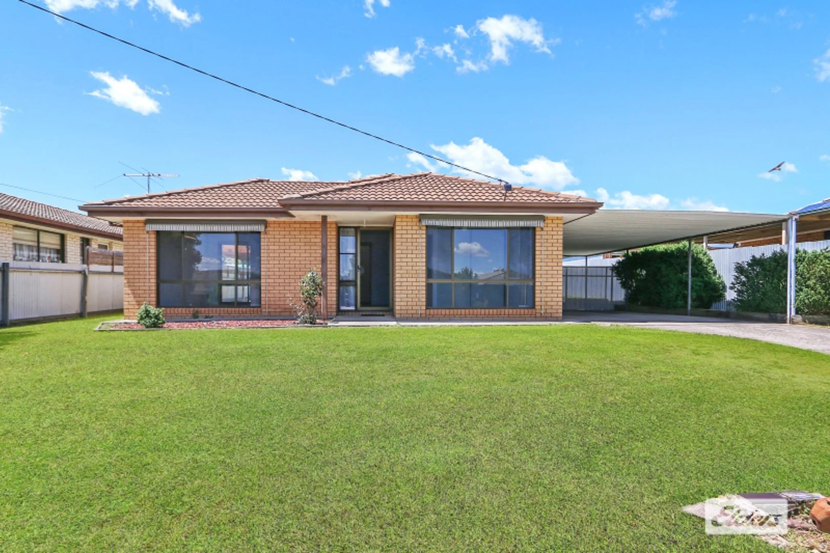8 Maxwell Drive, Wodonga VIC 3690 - House For Rent | Domain