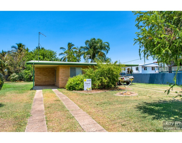 33 Stenlake Avenue, Kawana QLD 4701