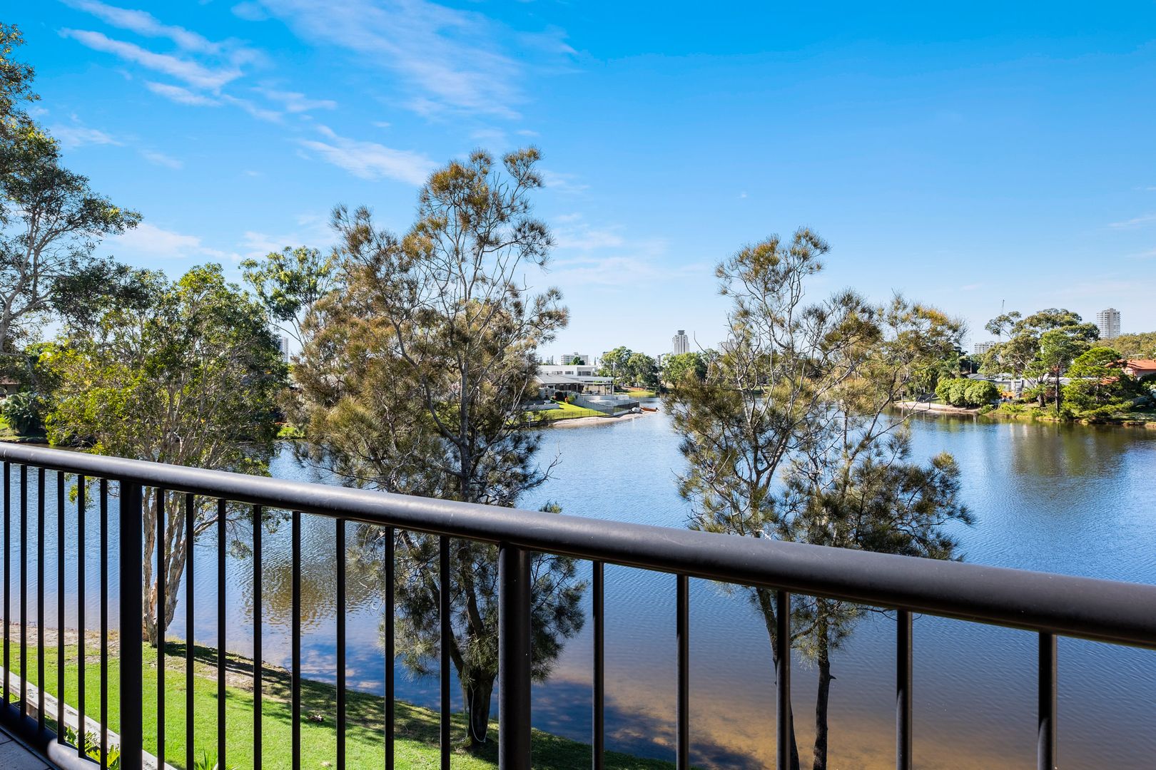 5/8-10 Sunbird Street, Burleigh Waters QLD 4220, Image 2