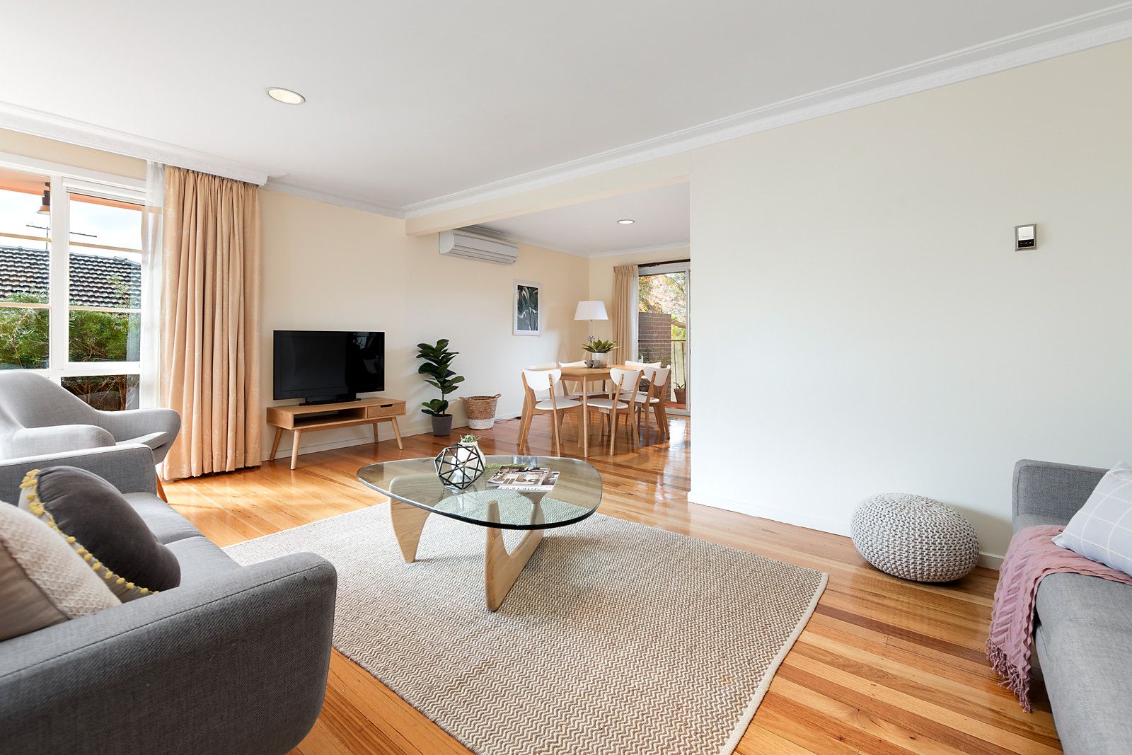 2/11 Essex Road, Surrey Hills VIC 3127, Image 1