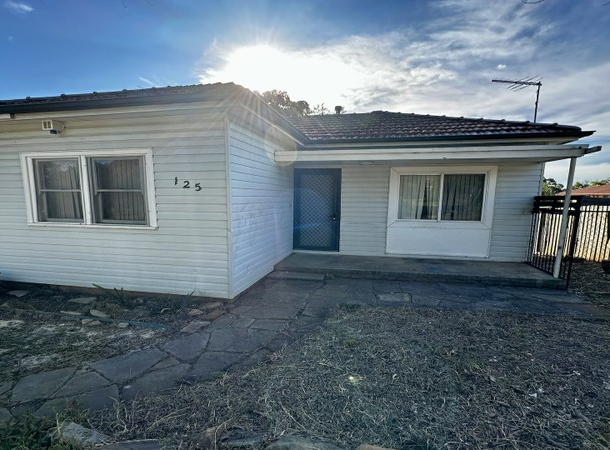 125 Lindesay Street, Campbelltown NSW 2560