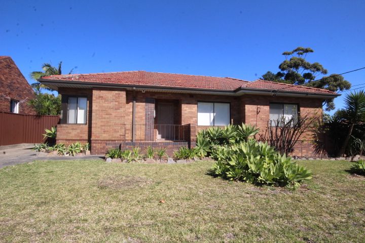 3 bedrooms House in 1070 Canterbury Road ROSELANDS NSW, 2196