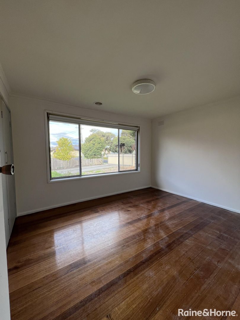 Fox Street, St Albans VIC 3021 3 beds house for Rent, 400/week