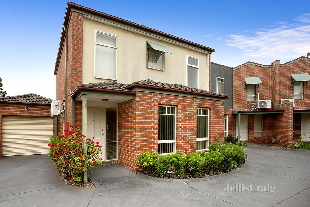 2 bedrooms Townhouse in 2/179 Grimshaw Street GREENSBOROUGH VIC, 3088