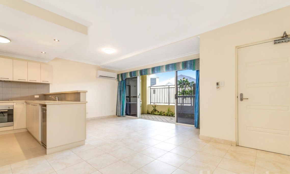 4/291 Ocean Keys Boulevard, Clarkson WA 6030, Image 1