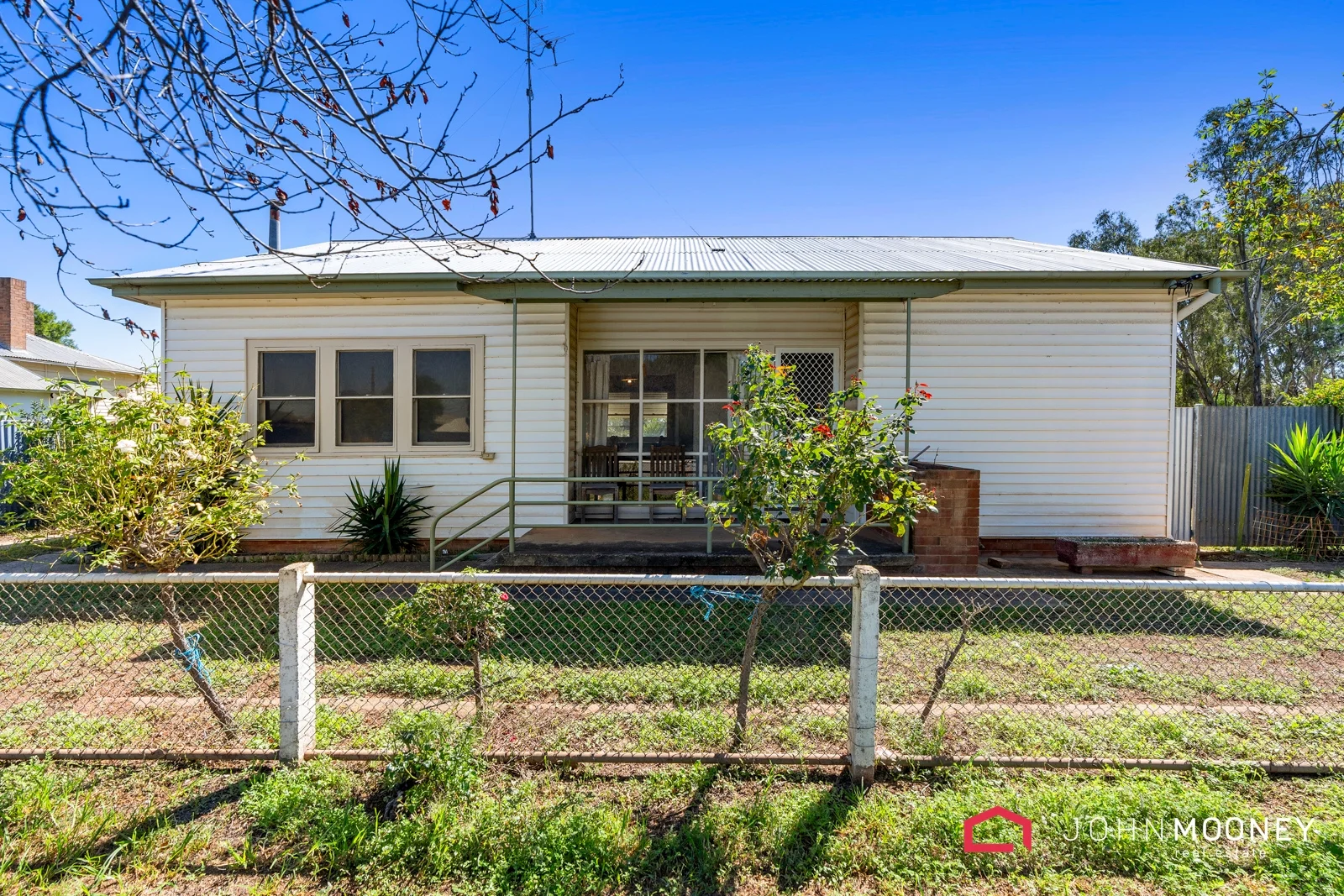 9 Urana Street, Lockhart NSW 2656