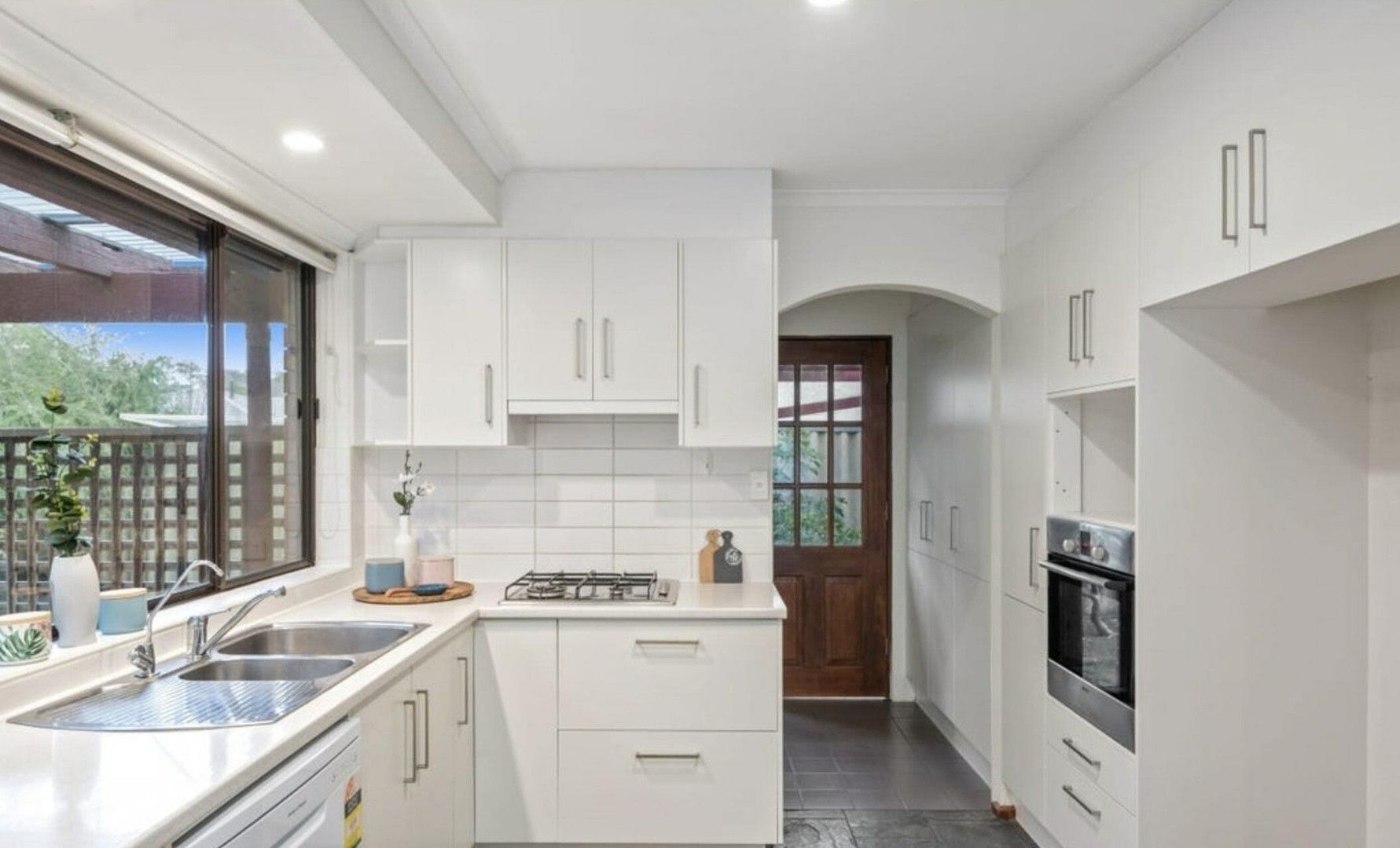 4 bedrooms House in 32 Sunnymeade Dr ABERFOYLE PARK SA, 5159