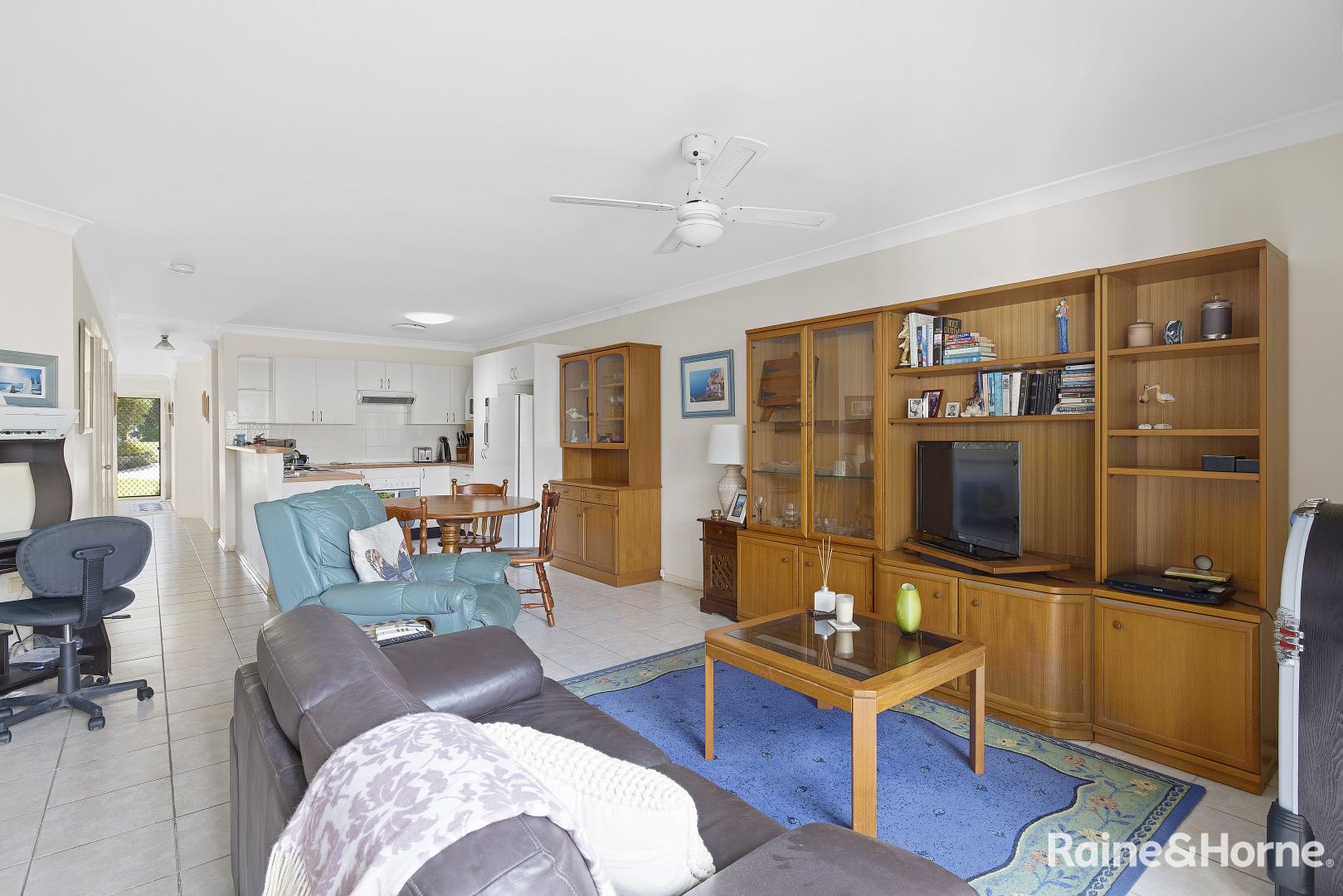 2/140 Spinnaker Way, Corlette NSW 2315, Image 2