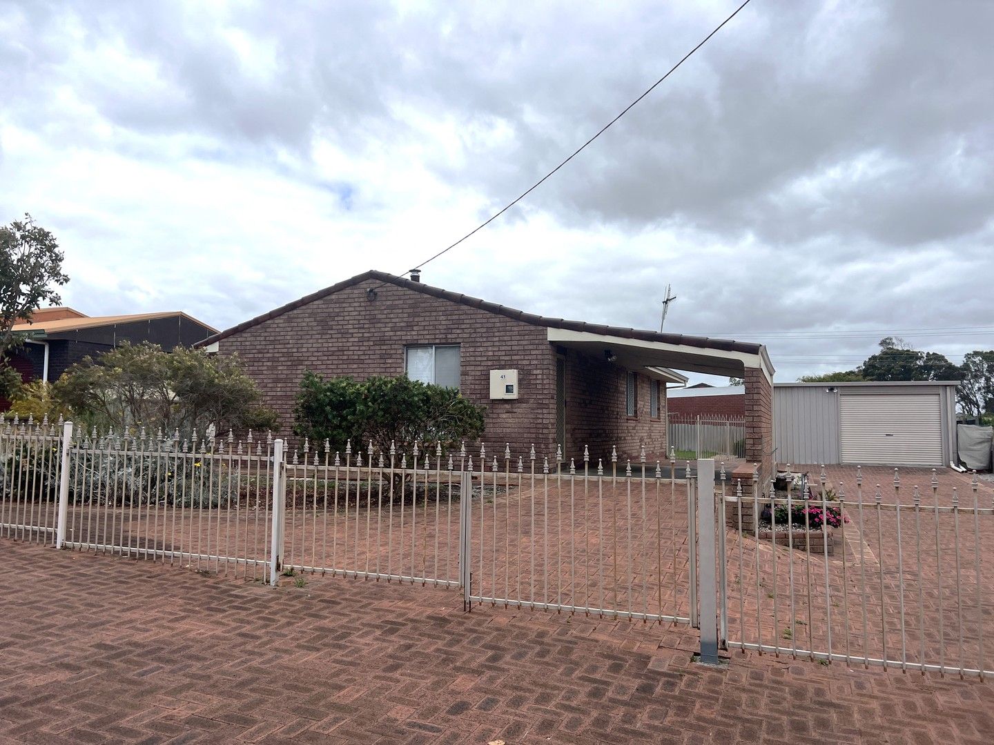 3 bedrooms House in 41 Leonora Street YAKAMIA WA, 6330