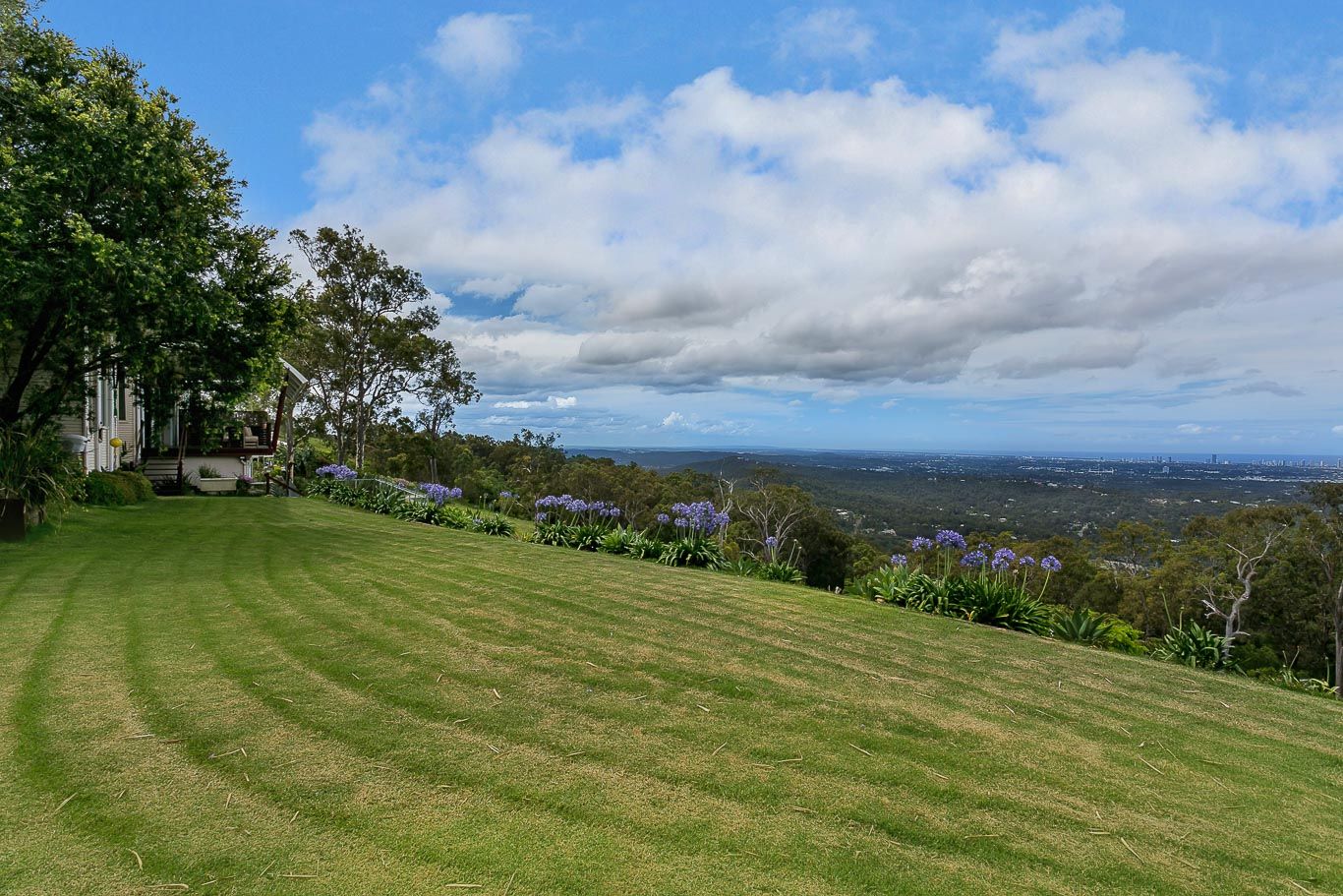 423 The Panorama, Tallai QLD 4213, Image 2