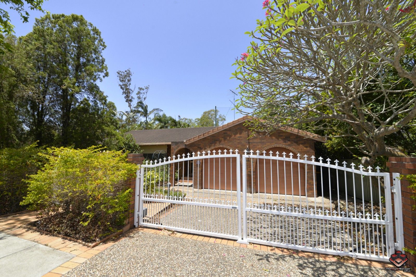 3 bedrooms House in 181 Arrabri Avenue MOUNT OMMANEY QLD, 4074