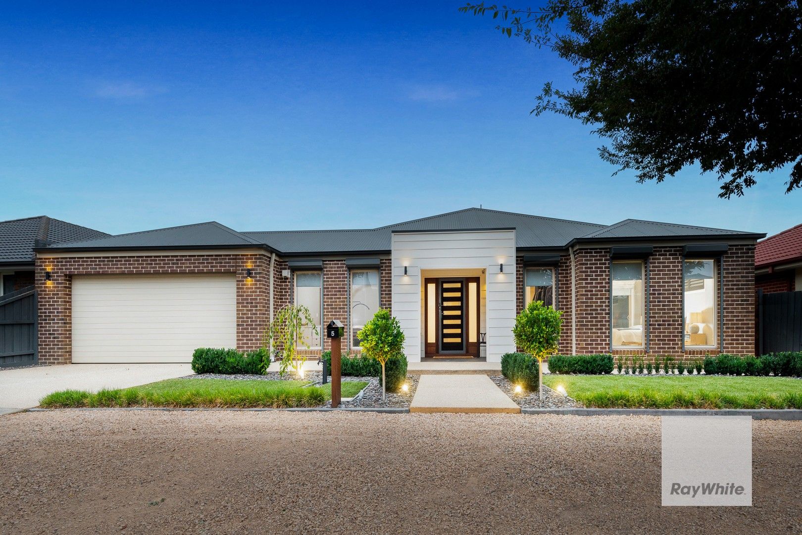 5 Liverpool Drive, Taylors Hill VIC 3037, Image 0