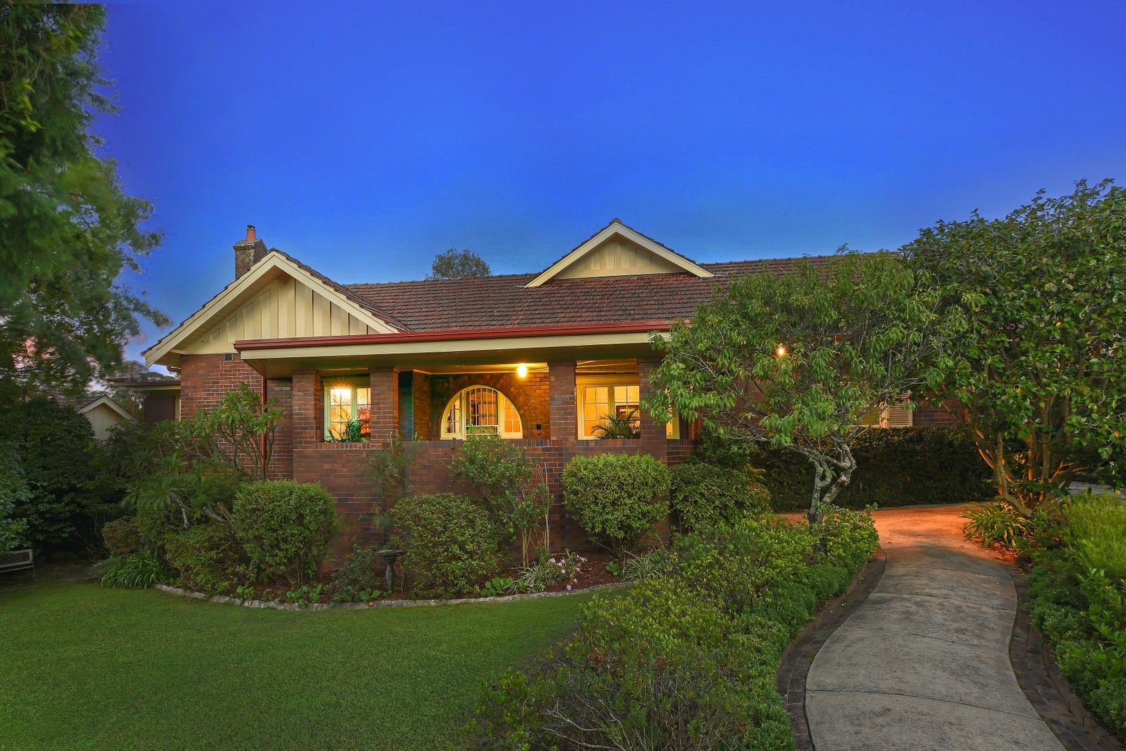 4 bedrooms House in 87 Ku-Ring-Gai Avenue TURRAMURRA NSW, 2074