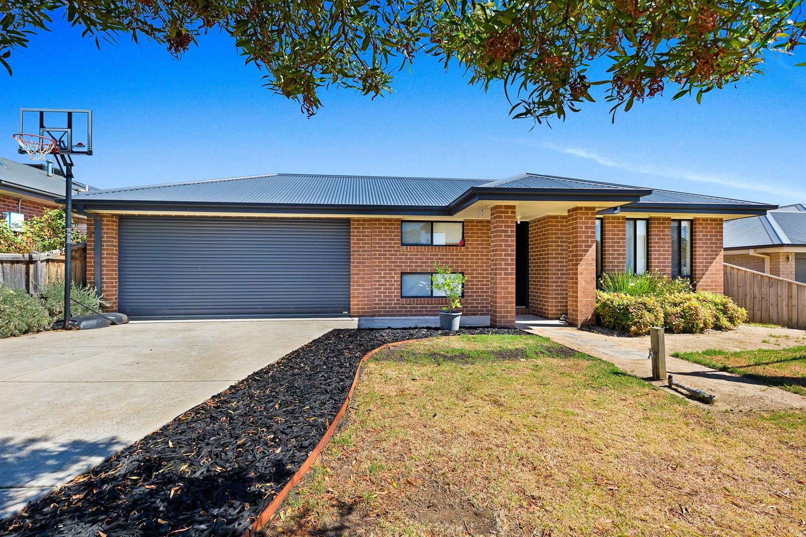 17 GRANGE DRIVE, Broadford VIC 3658, Image 0