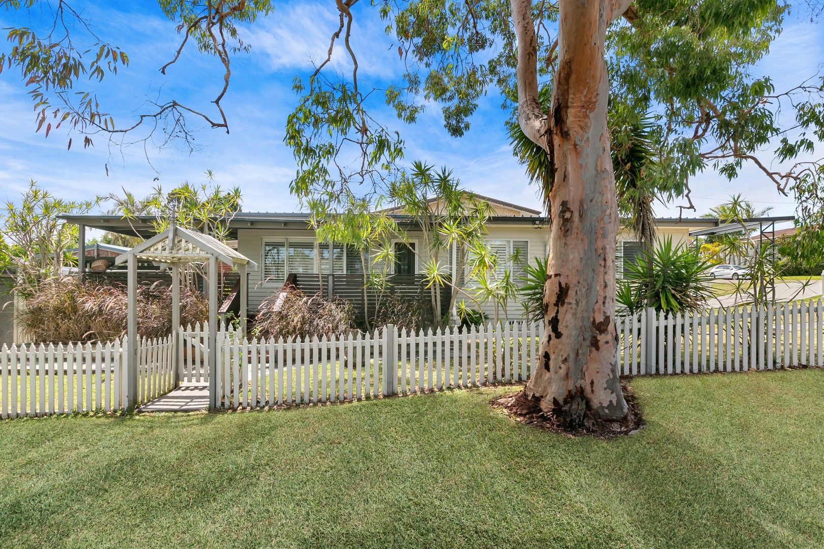 30 Coonanga Avenue, Budgewoi NSW 2262, Image 0