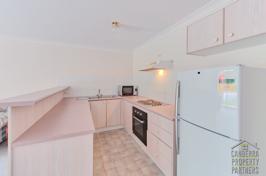 6 (Avalon Ct)/12 Albermarle Place, Phillip ACT 2606, Image 2