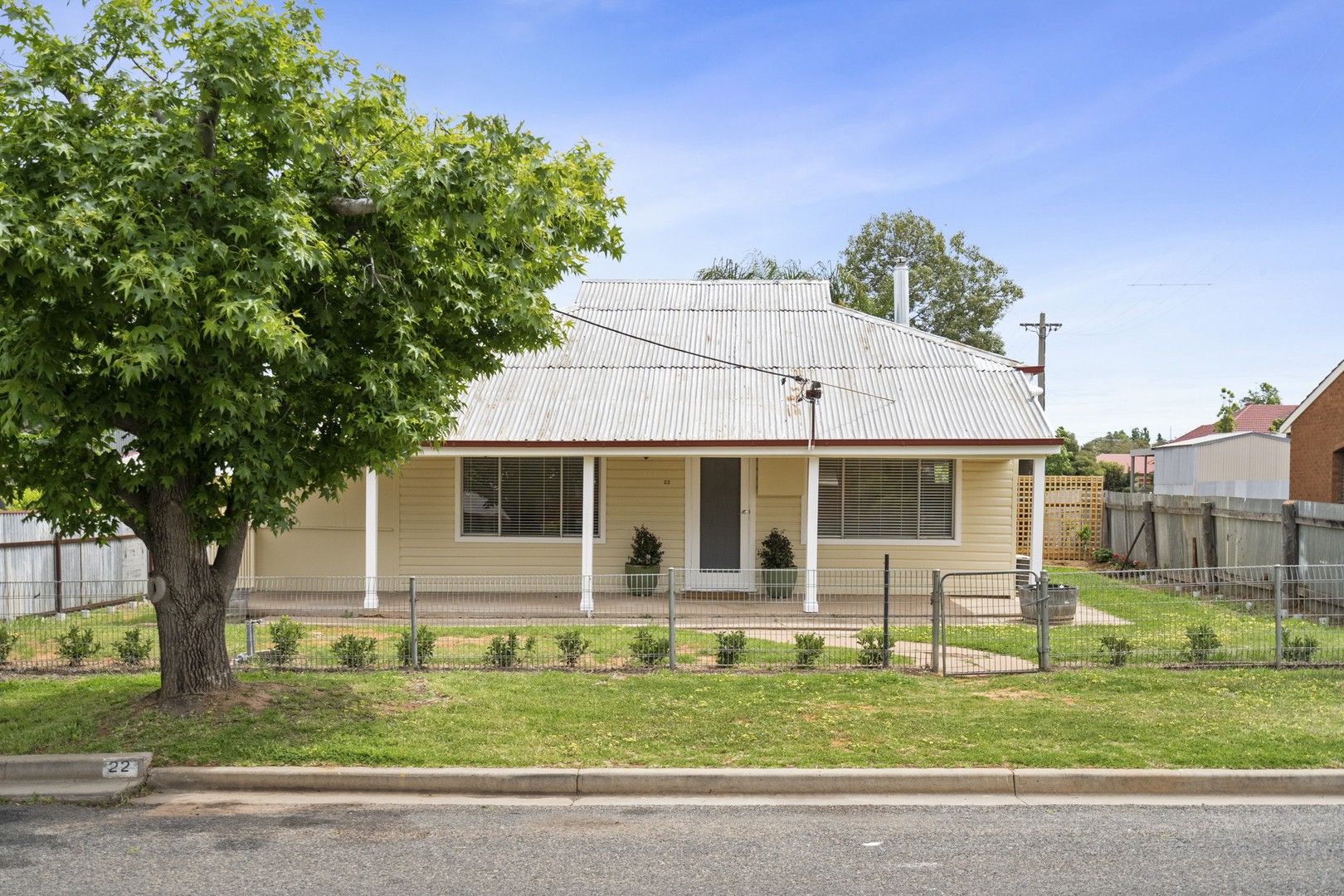 22 Charles Street, Narrandera NSW 2700, Image 2