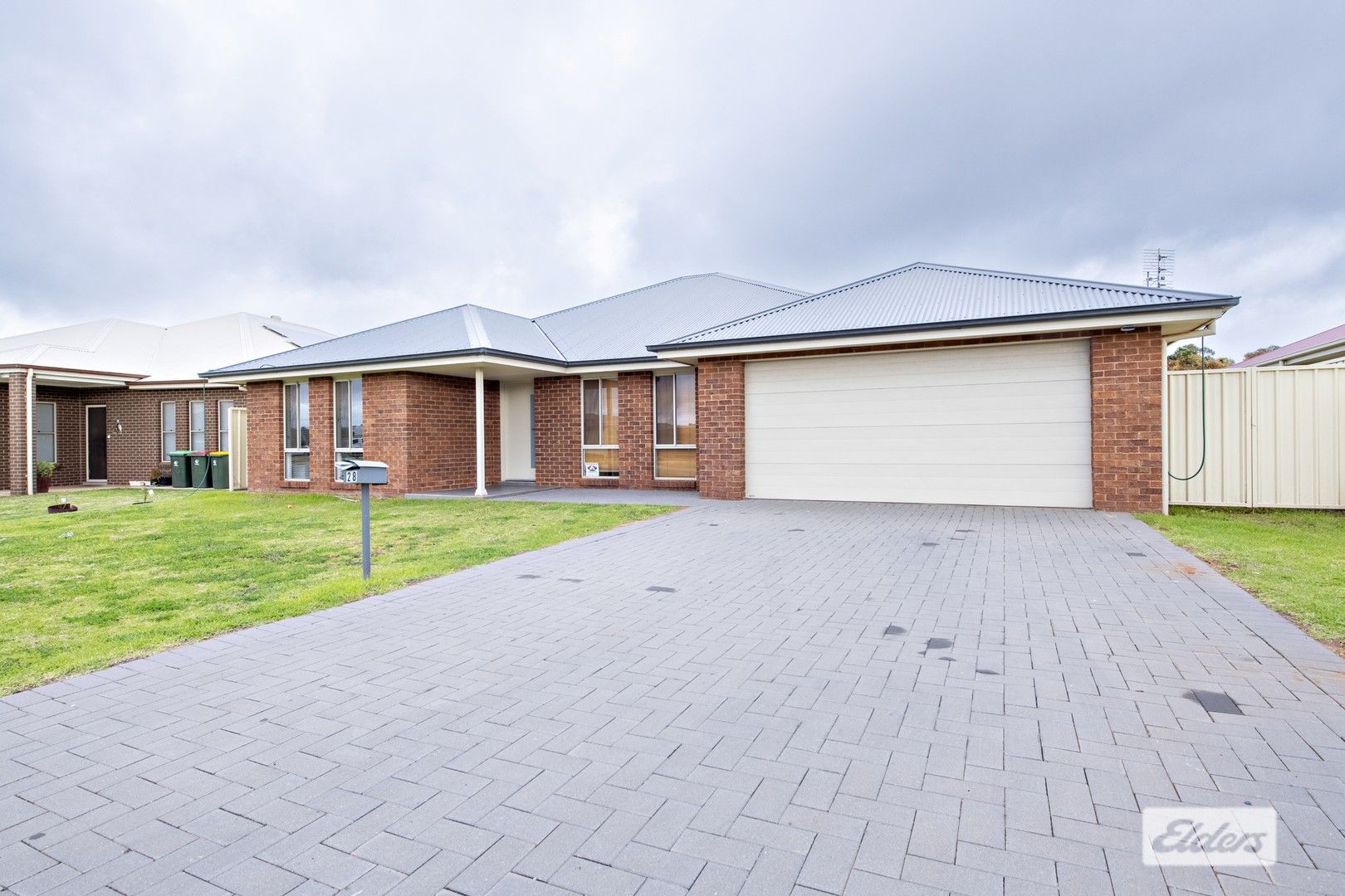 4 bedrooms House in 28 Volta Avenue DUBBO NSW, 2830