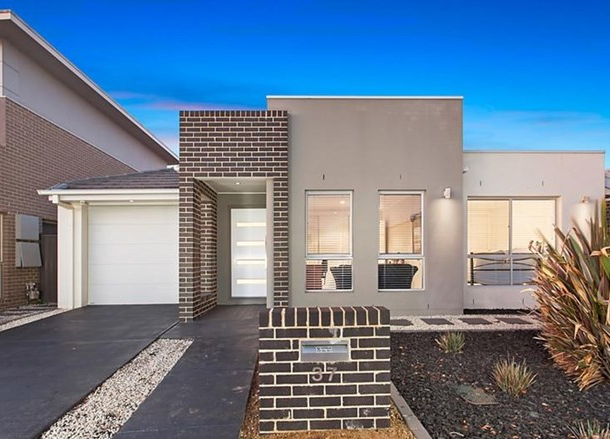 37 Helen Leonard Crescent, Forde ACT 2914