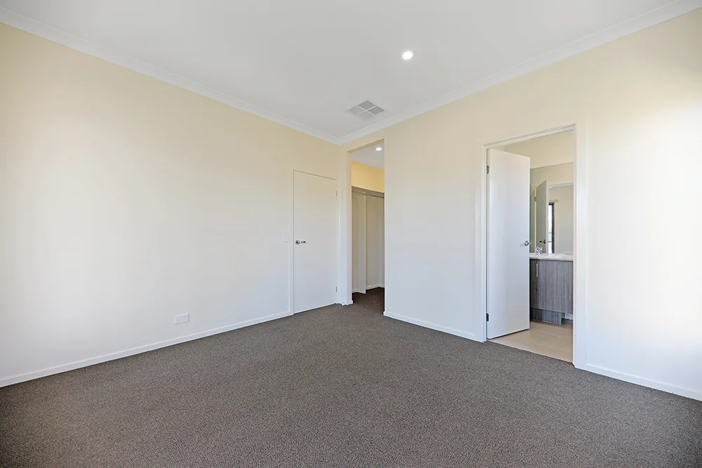 Additional image 3 of 1 Crowlands Circuit, Eynesbury VIC 3338