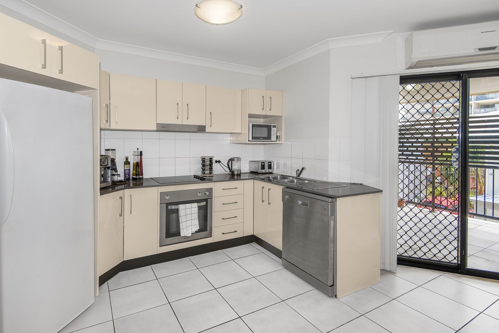 7/19 Alice Street, Kedron QLD 4031, Image 2