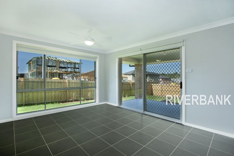 5 Guardian Crescent, Glenfield NSW 2167, Image 1