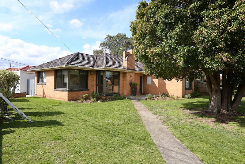 3 bedrooms House in 1 Shelford Court CHELTENHAM VIC, 3192