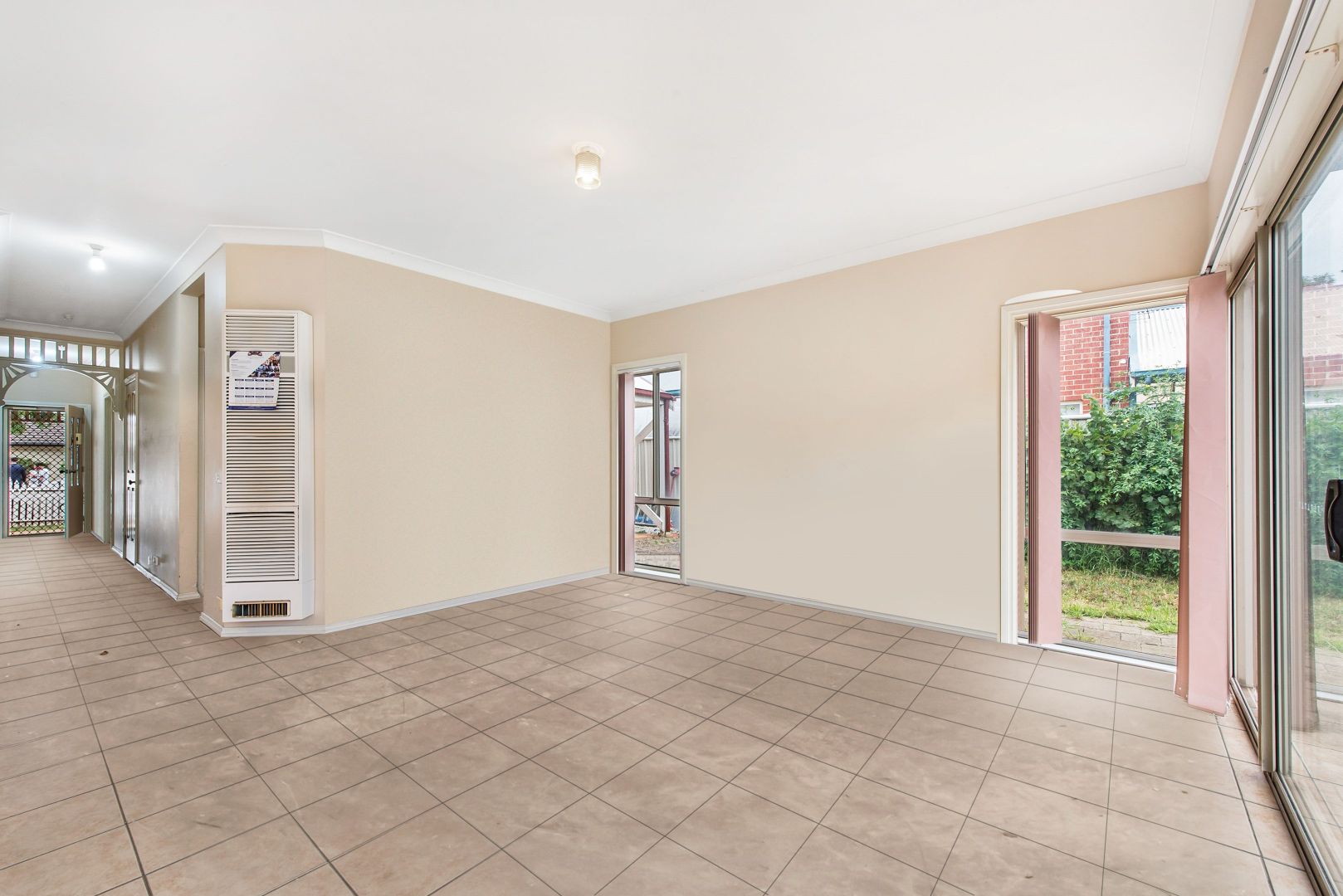 10 Archeron Court, Caroline Springs VIC 3023, Image 2