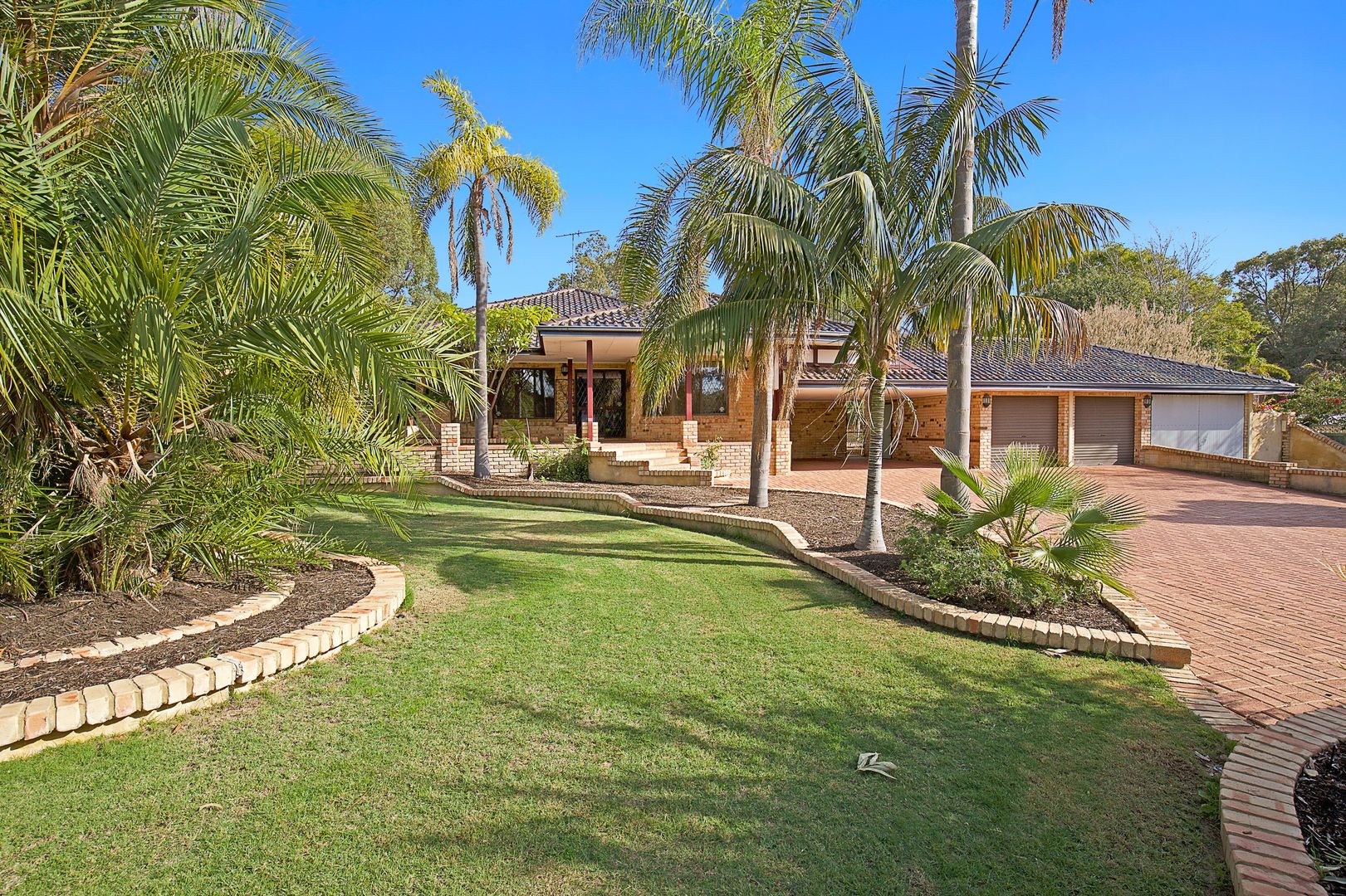 193 Lakes Road, Greenfields WA 6210 House For Rent 950 Domain