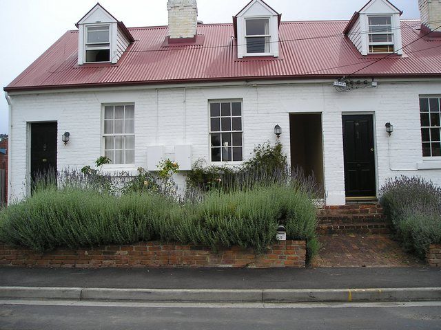 1 bedrooms House in 16 Grosvenor St SANDY BAY TAS, 7005