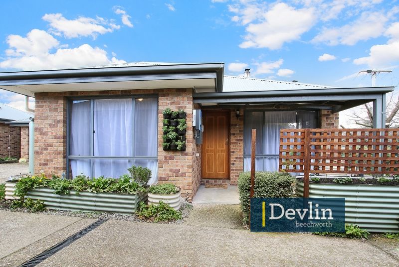 2/9 Frederick Street, Beechworth VIC 3747, Image 0