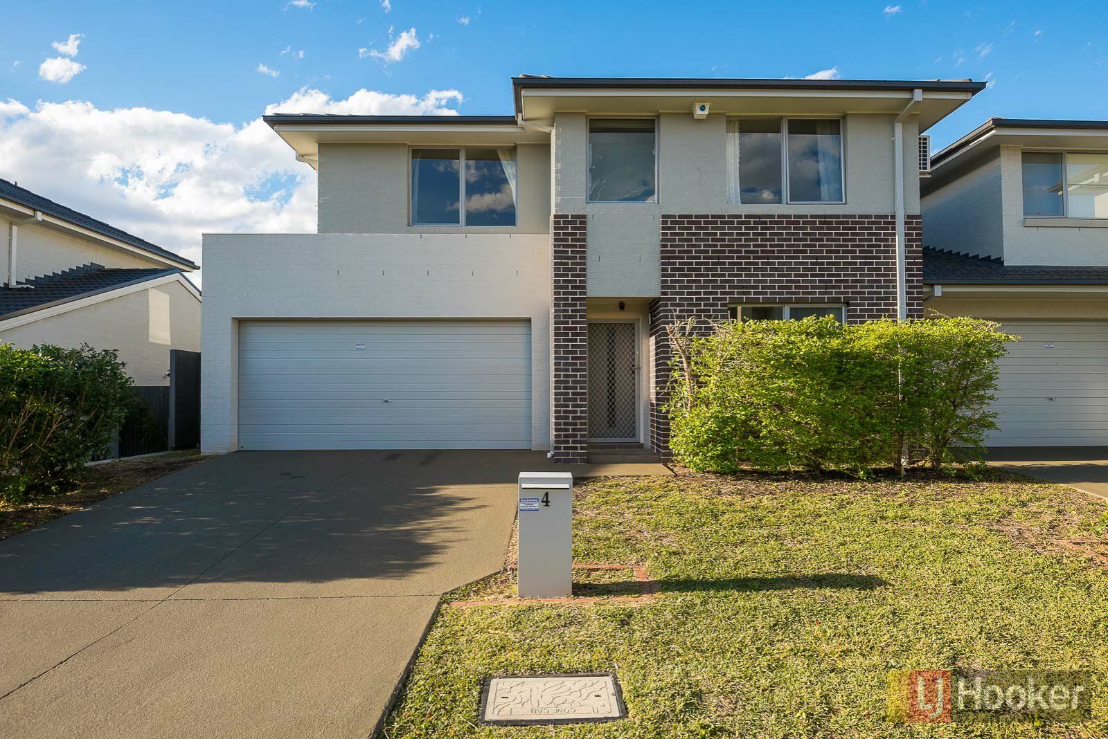 4 Sovereign Circuit, Glenfield NSW 2167, Image 0