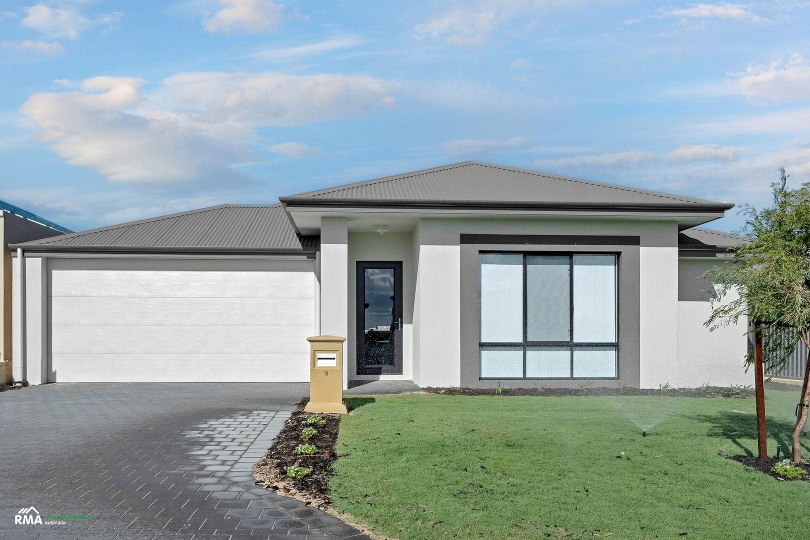 4 bedrooms House in 9 Solida Road JINDALEE WA, 6036