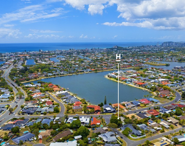 2 Illaura Street, Mermaid Waters QLD 4218