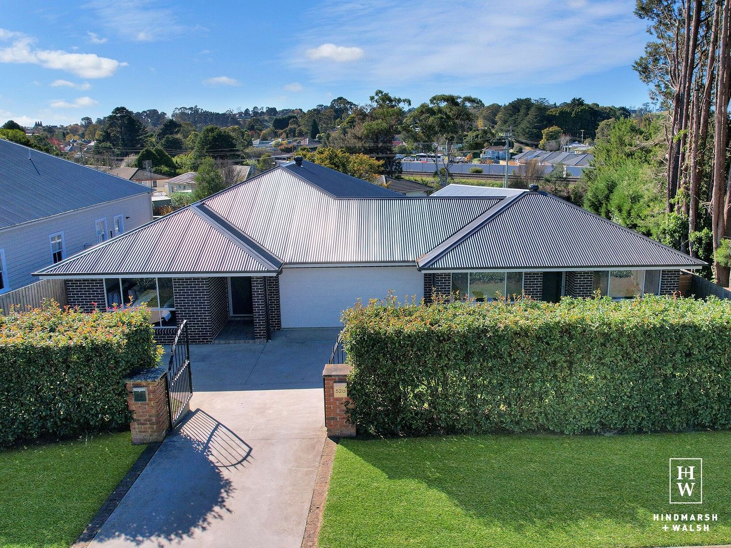 6 bedrooms House in 52 & 52a Yarrawa Street MOSS VALE NSW, 2577