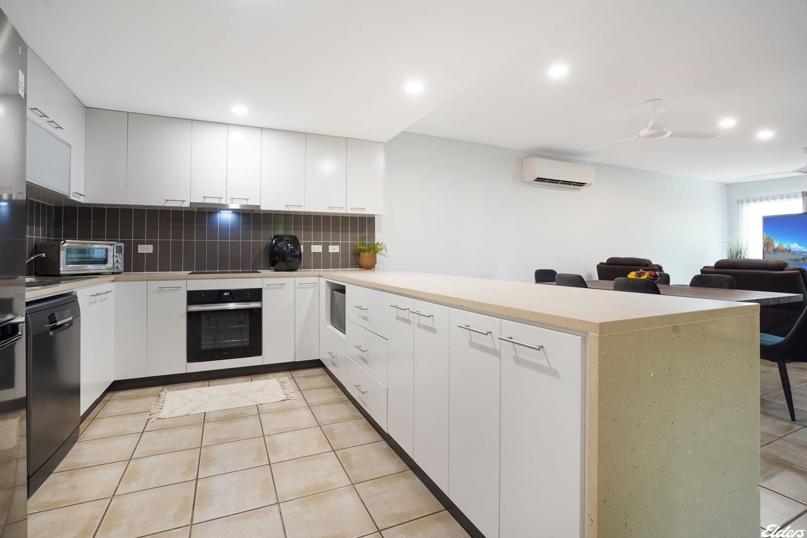 94/5 Michie Court, Bayview NT 0820, Image 2