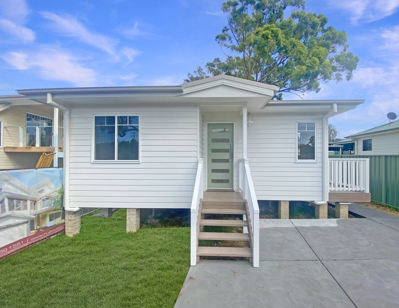 2 bedrooms House in 2a Alister Avenue LAKE MUNMORAH NSW, 2259